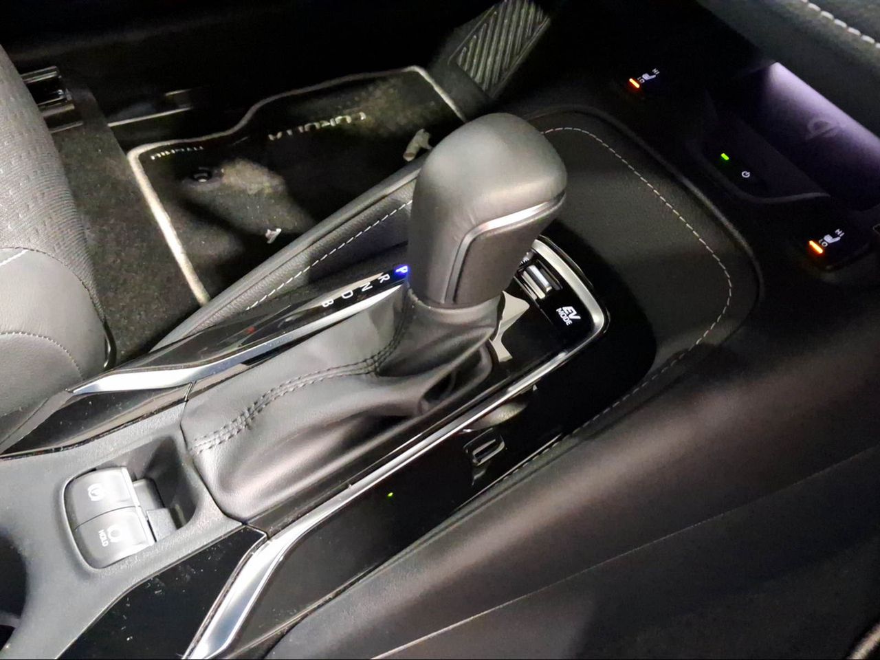 Toyota Corolla 140H Style Plus  - Foto 24