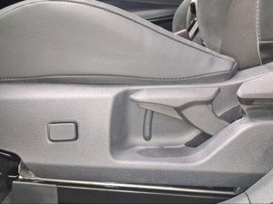 Toyota Corolla 140H Style Plus  - Foto 26