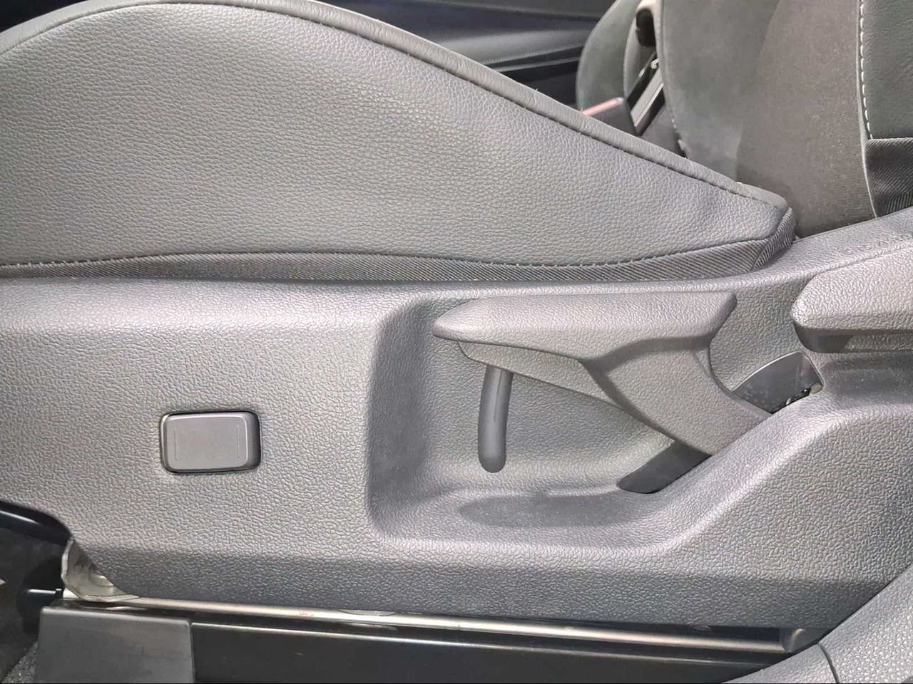 Toyota Corolla 140H Style Plus  - Foto 26