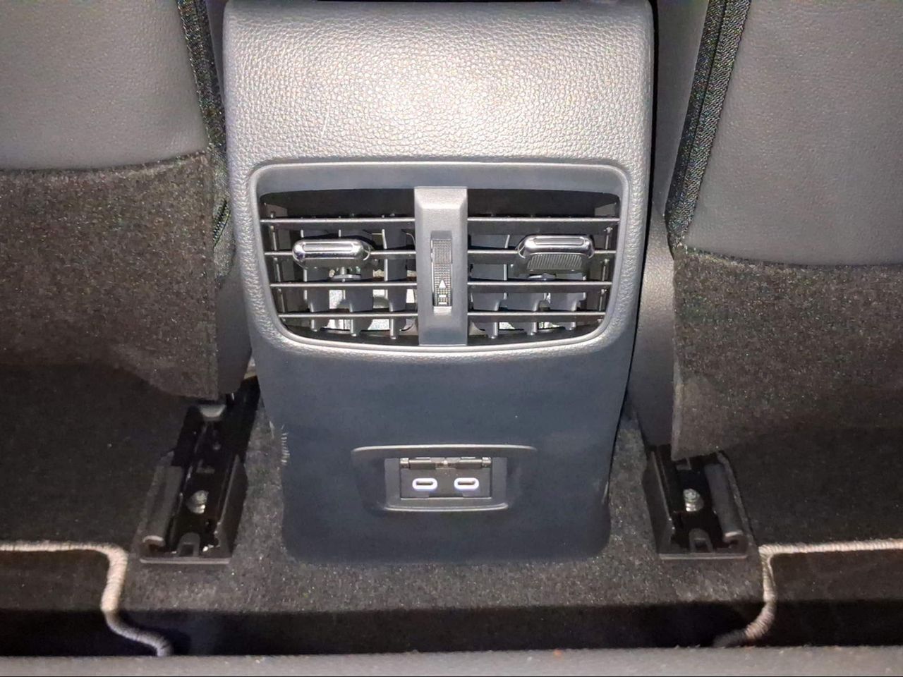 Toyota Corolla 140H Style Plus  - Foto 28