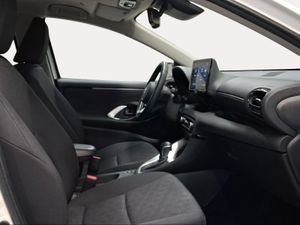 Toyota Yaris 1.5 120H Active Plus  - Foto 7