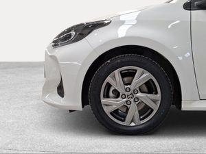 Toyota Yaris 1.5 120H Active Plus  - Foto 17