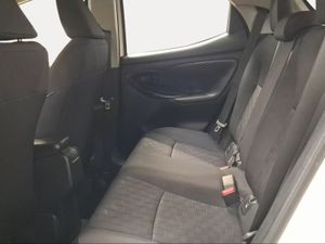 Toyota Yaris 1.5 120H Active Plus  - Foto 12