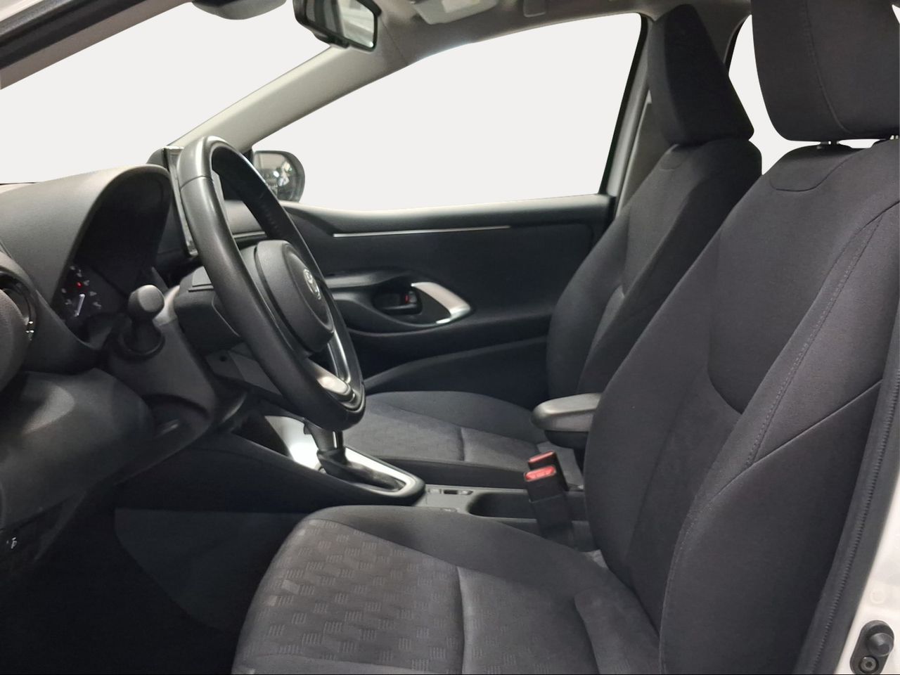 Toyota Yaris 1.5 120H Active Plus  - Foto 13