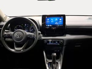 Toyota Yaris 1.5 120H Active Plus  - Foto 9