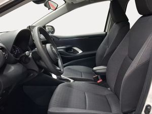 Toyota Yaris 1.5 120H Business Plus  - Foto 13
