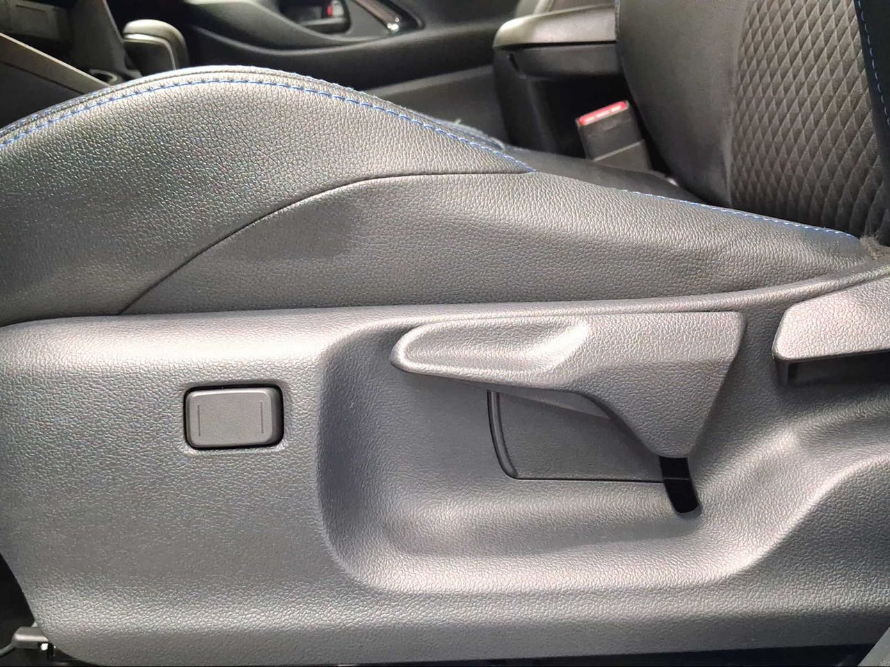 Toyota Yaris 1.5 130H Premiere Edition  - Foto 25