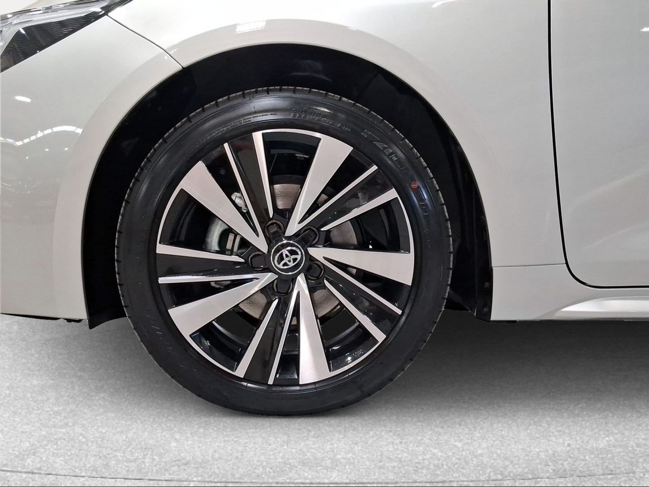 Toyota Corolla 140H Style Touring Sport  - Foto 17