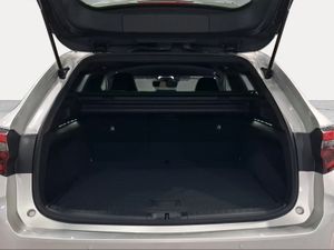 Toyota Corolla 140H Style Touring Sport  - Foto 11