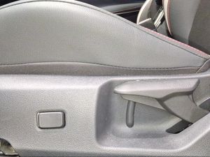Toyota Corolla 140H GR-Sport  - Foto 23