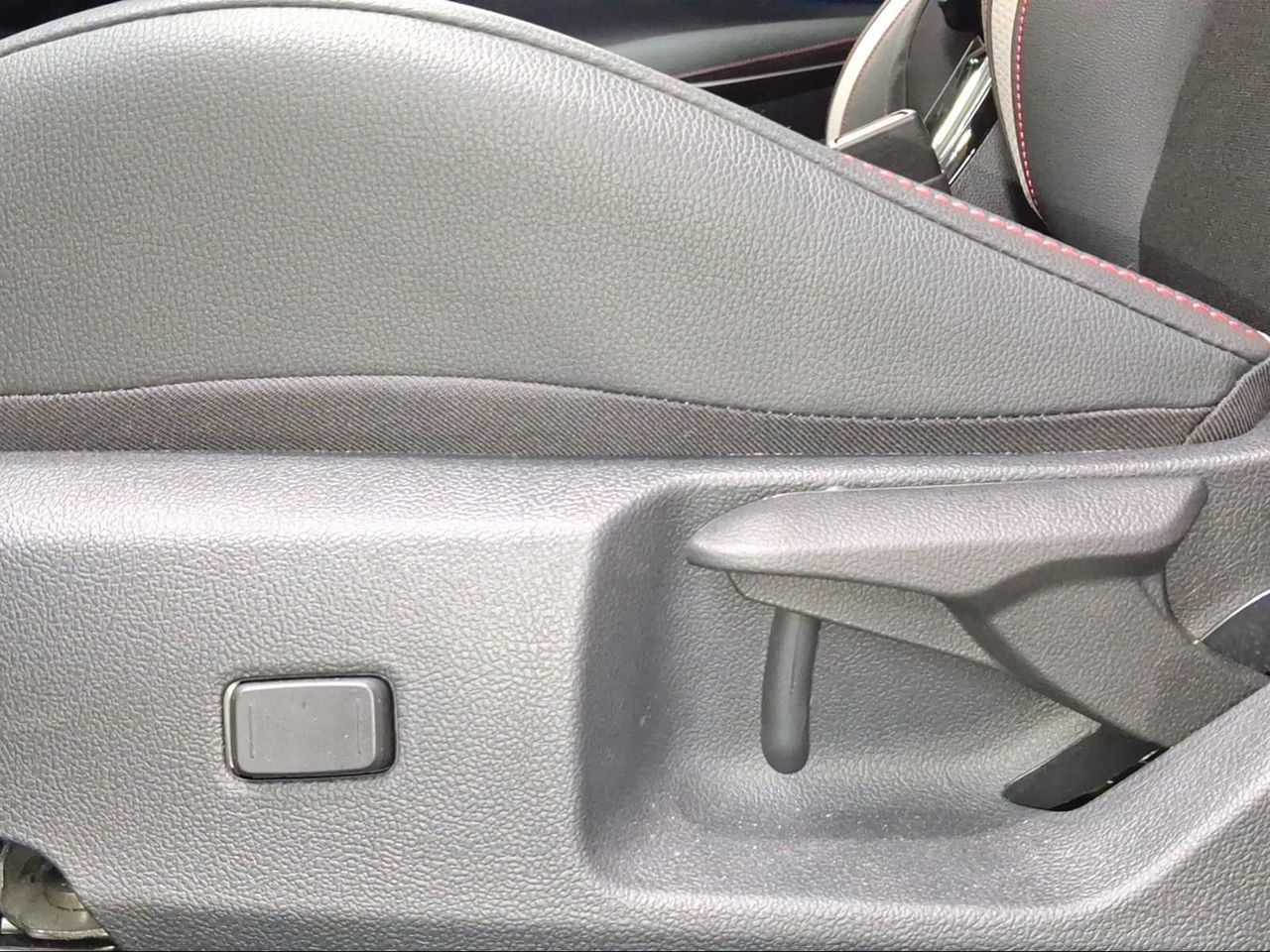 Toyota Corolla 140H GR-Sport  - Foto 23