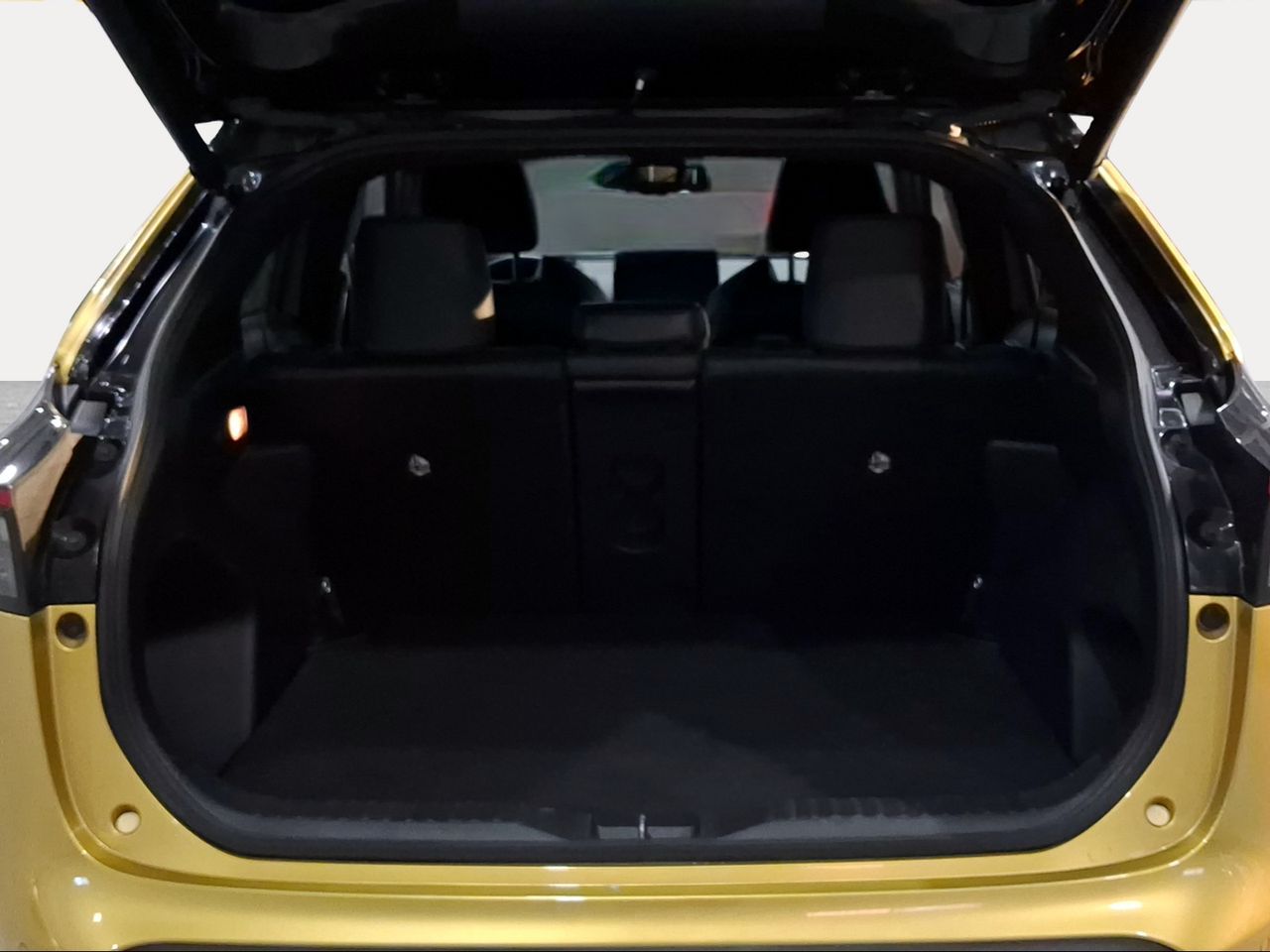Toyota Yaris Cross 1.5 120H Premiere Edition  - Foto 11