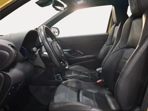 Toyota Yaris Cross 1.5 120H Premiere Edition  - Foto 13