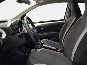 Toyota Aygo 1.0 70 x-play  - Foto 13