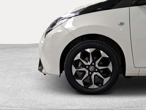 Toyota Aygo 1.0 70 x-play  - Foto 17