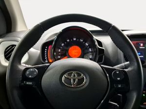 Toyota Aygo 1.0 70 x-play  - Foto 14