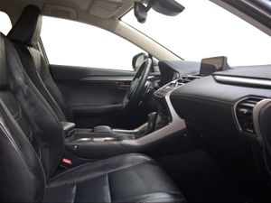 Lexus NX 2.5 300h Executive Navigation 4WD  - Foto 7