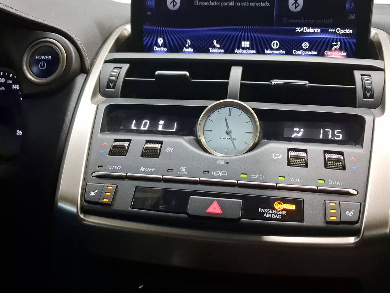 Lexus NX 2.5 300h Executive Navigation 4WD  - Foto 18