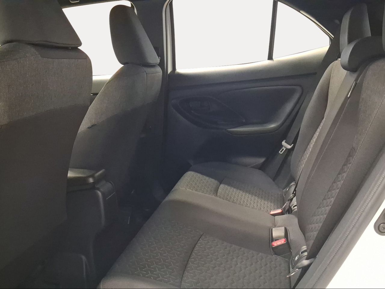Toyota Yaris Cross 1.5 120H Active Tech  - Foto 12