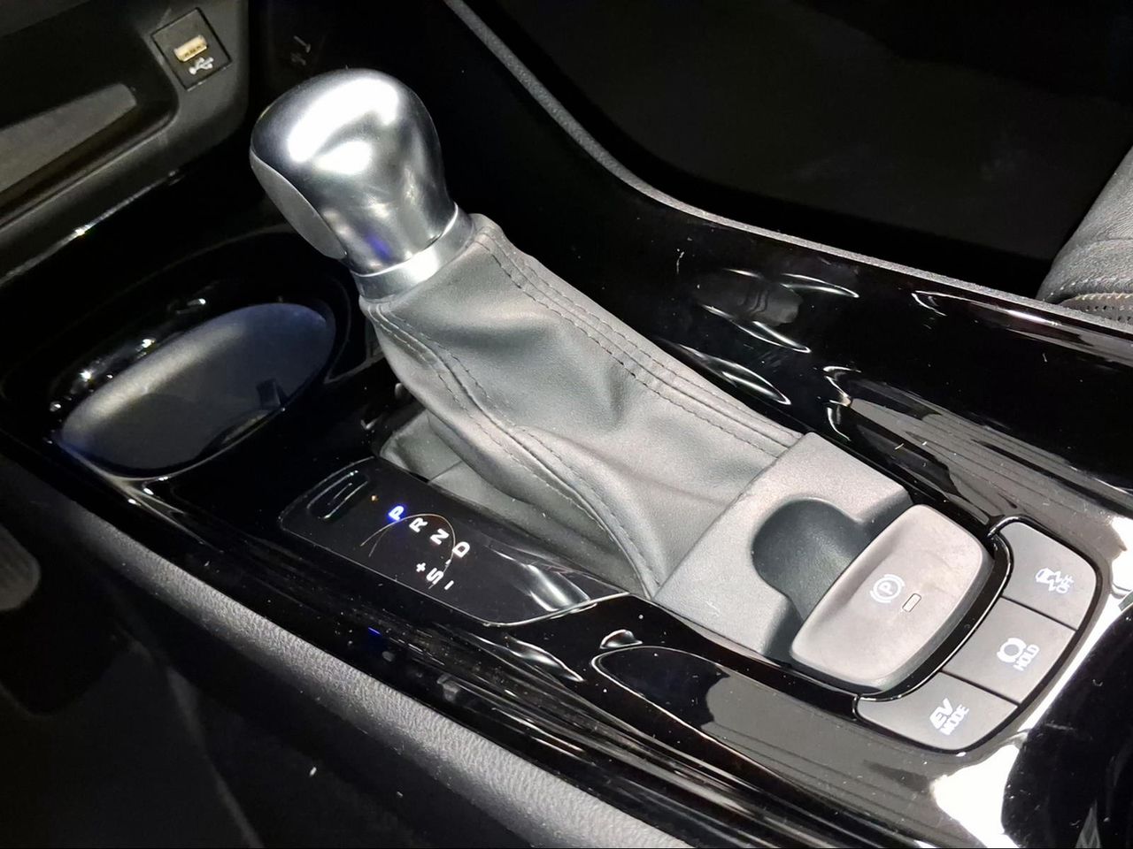 Toyota C-HR 2.0 180H Kaji Edition  - Foto 22