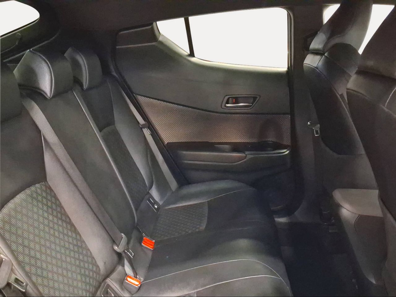 Toyota C-HR 2.0 180H Kaji Edition  - Foto 8