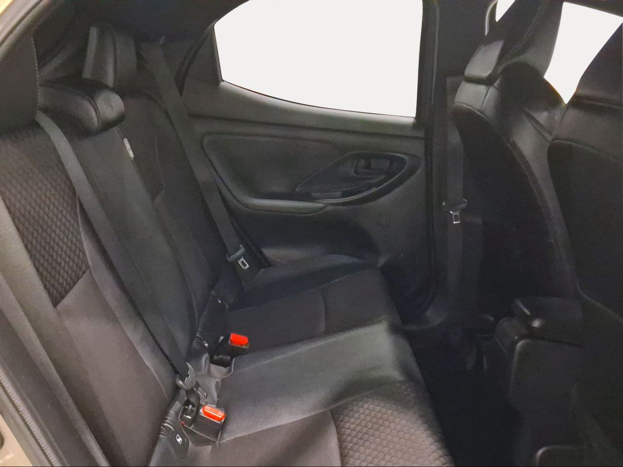 Toyota Yaris 1.5 120H Style  - Foto 8