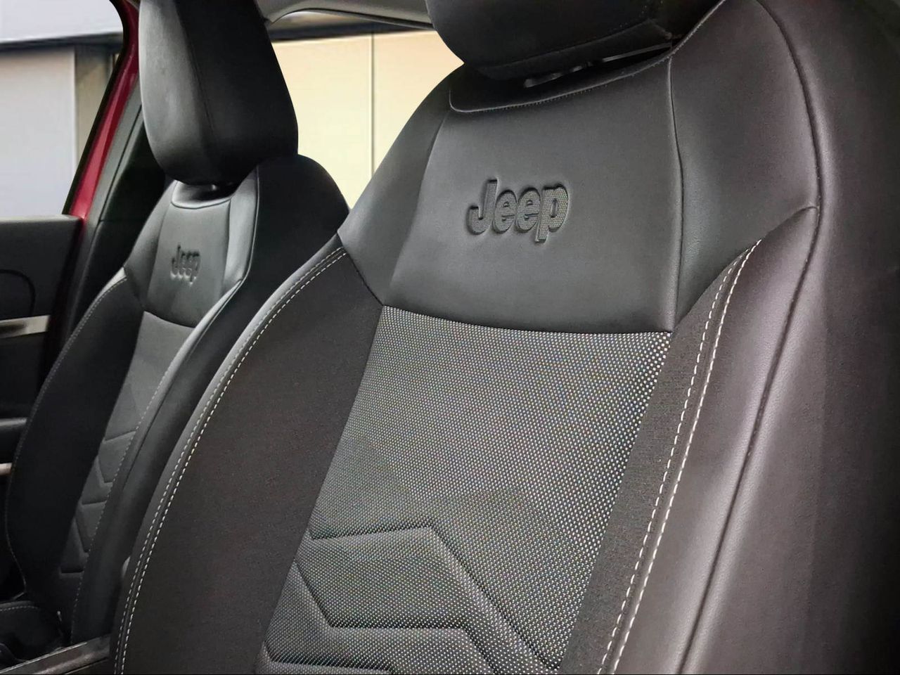 Jeep Avenger 1.2 G 74kW (100CV) Avenger Limited FWD  - Foto 16