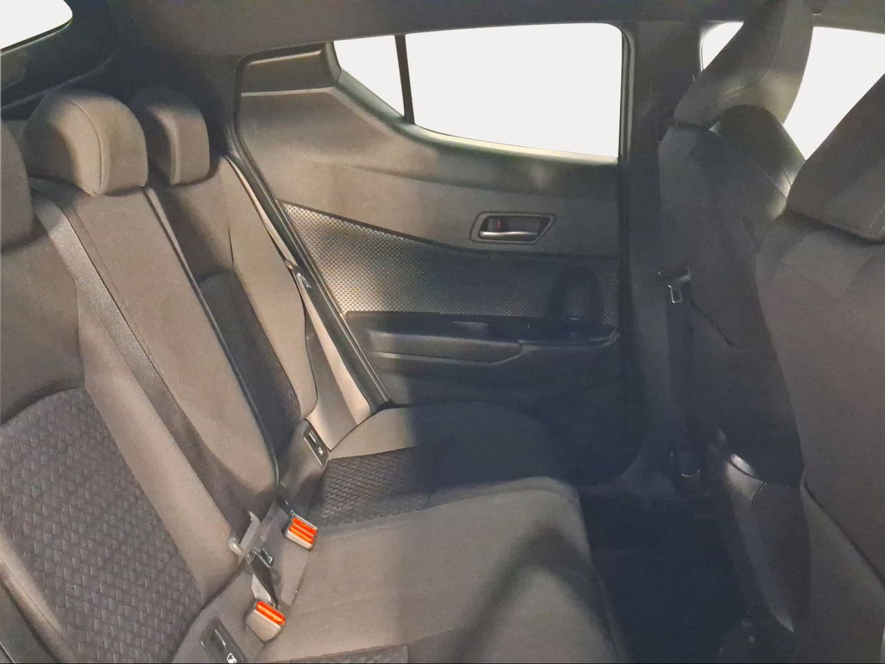 Toyota C-HR 1.8 125H Advance Plus  - Foto 8