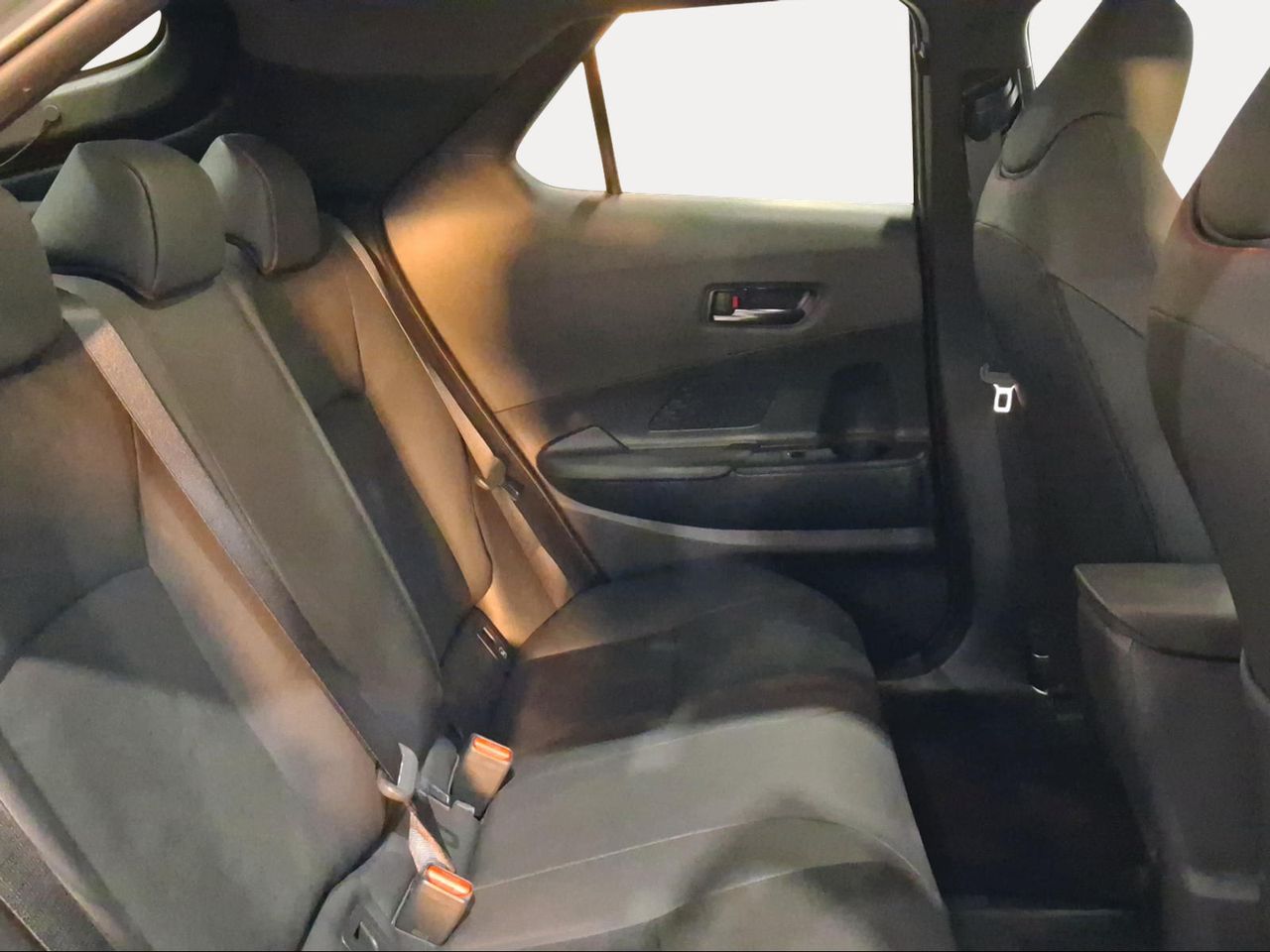 Toyota C-HR 2.0 220PH GR Sport Skyview  - Foto 9