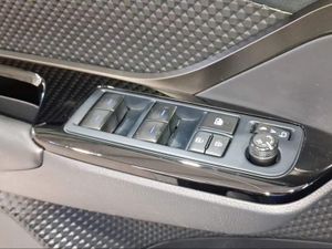 Toyota C-HR 1.8 125H Advance  - Foto 23
