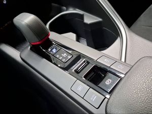 Toyota C-HR 2.0 220PH GR Sport  - Foto 25