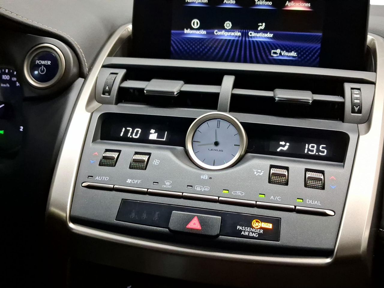 Lexus NX 2.5 300h Business Navigation 2WD  - Foto 15