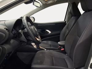 Toyota Yaris 1.5 120H Active Tech  - Foto 13