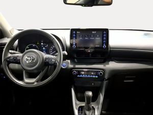 Toyota Yaris 1.5 120H Active Tech  - Foto 9