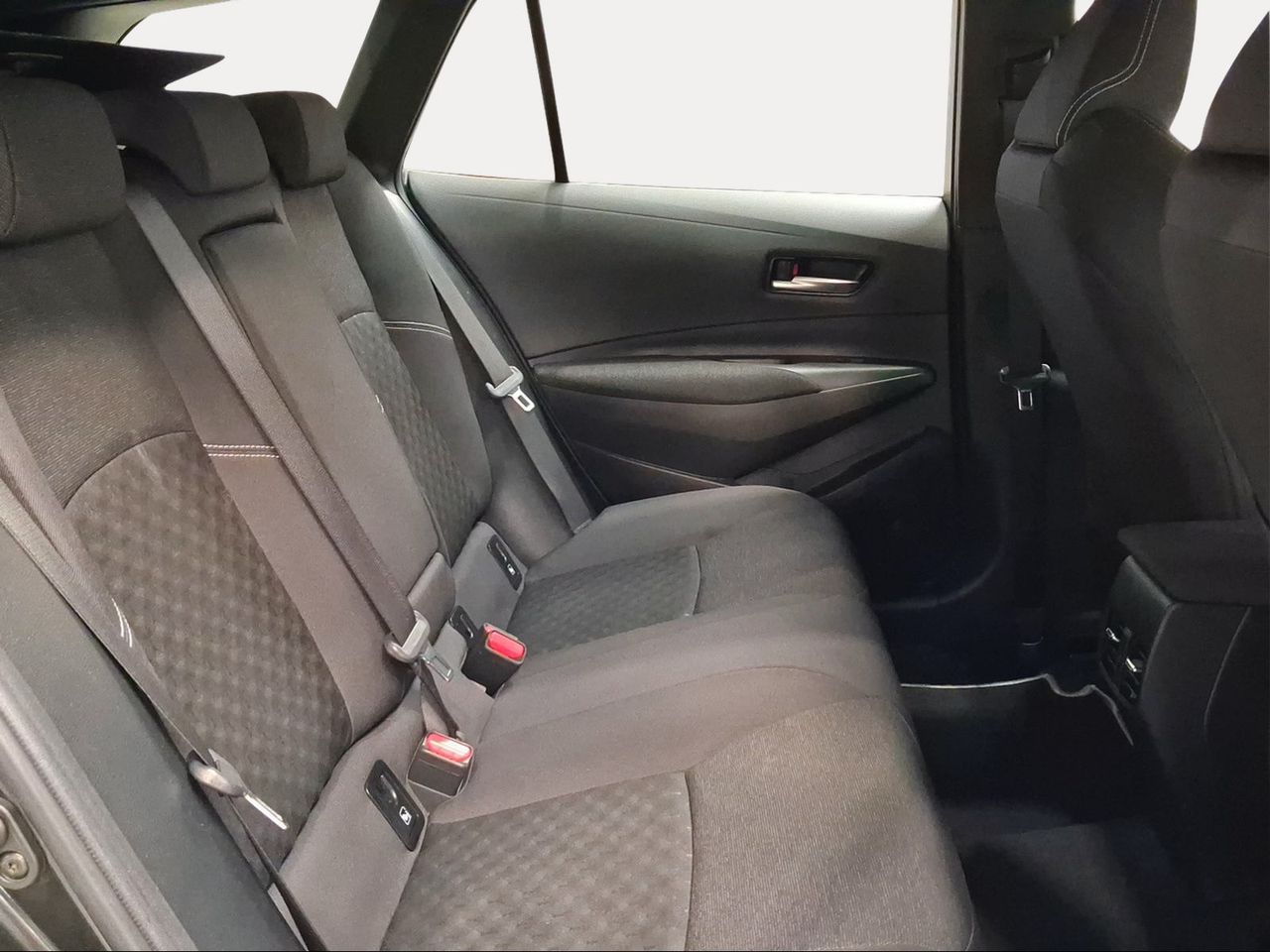 Toyota Corolla 140H Active Plus Touring Sport  - Foto 8