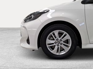 Toyota Yaris 1.5 120H Business Plus  - Foto 17