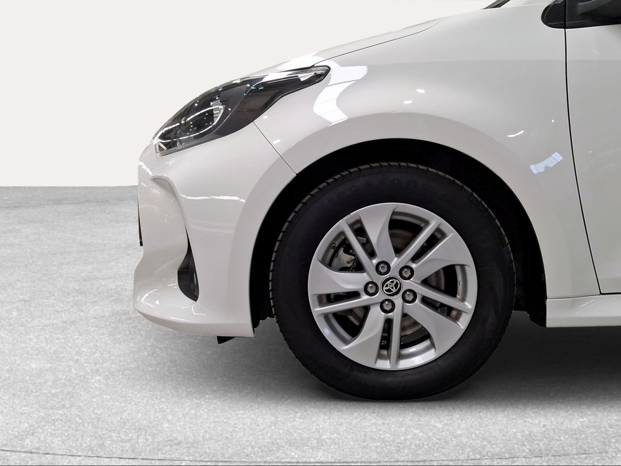 Toyota Yaris 1.5 120H Business Plus  - Foto 17