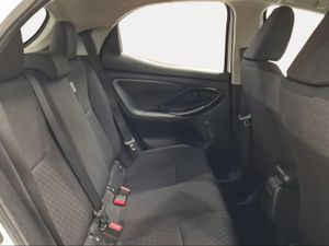 Toyota Yaris 1.5 120H Business Plus  - Foto 8