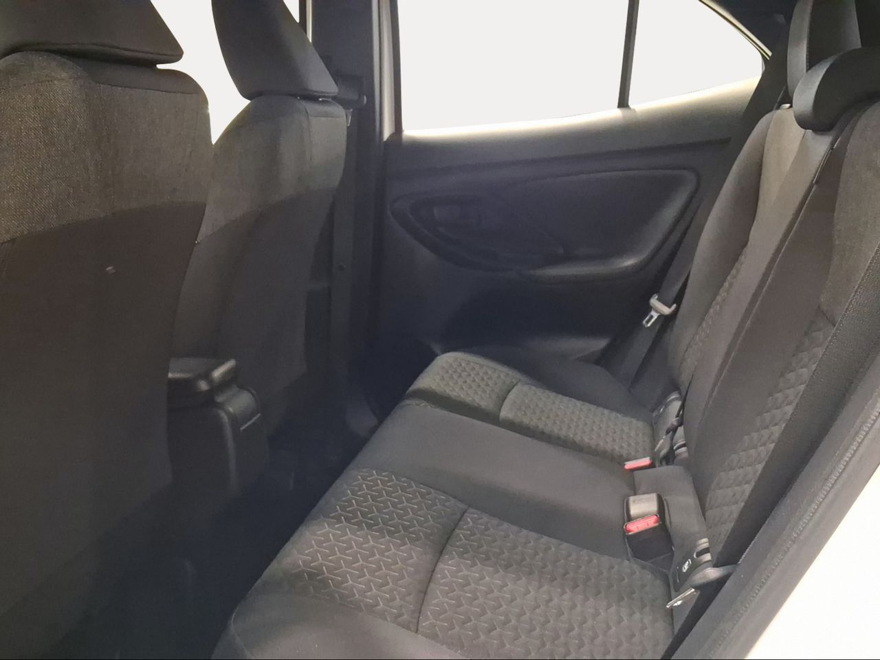 Toyota Yaris Cross 1.5 120H Active Tech  - Foto 12