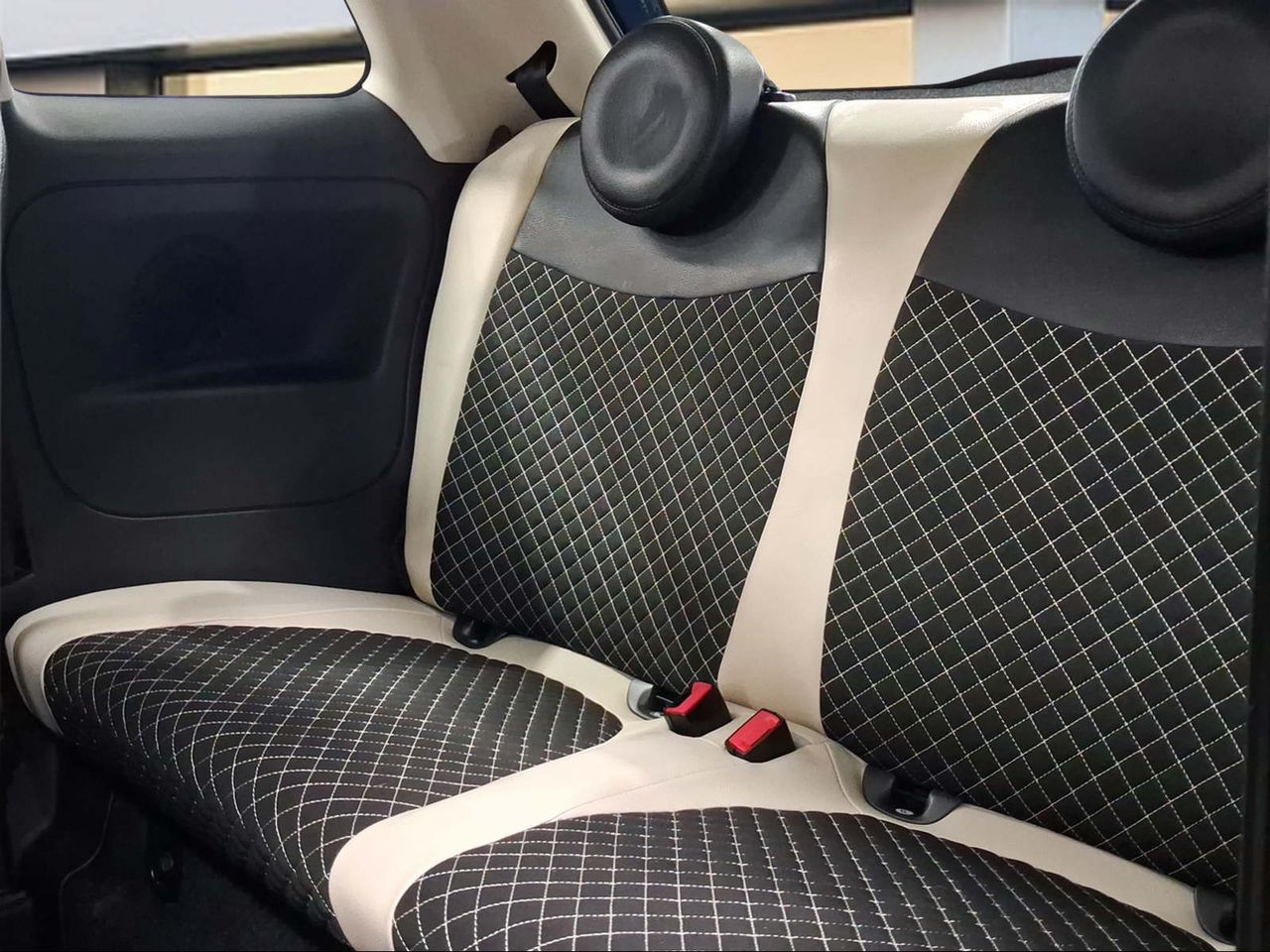 Fiat 500 Dolcevita 1.0 Hybrid 51KW (70 CV)  - Foto 11