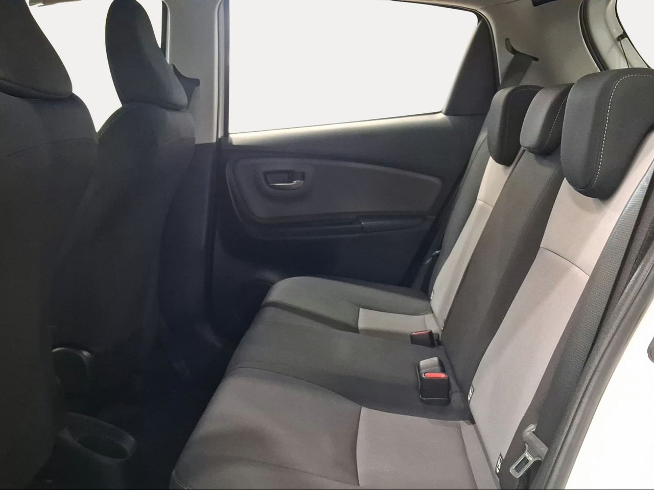 Toyota Yaris 1.5 110 Active Tech  - Foto 12