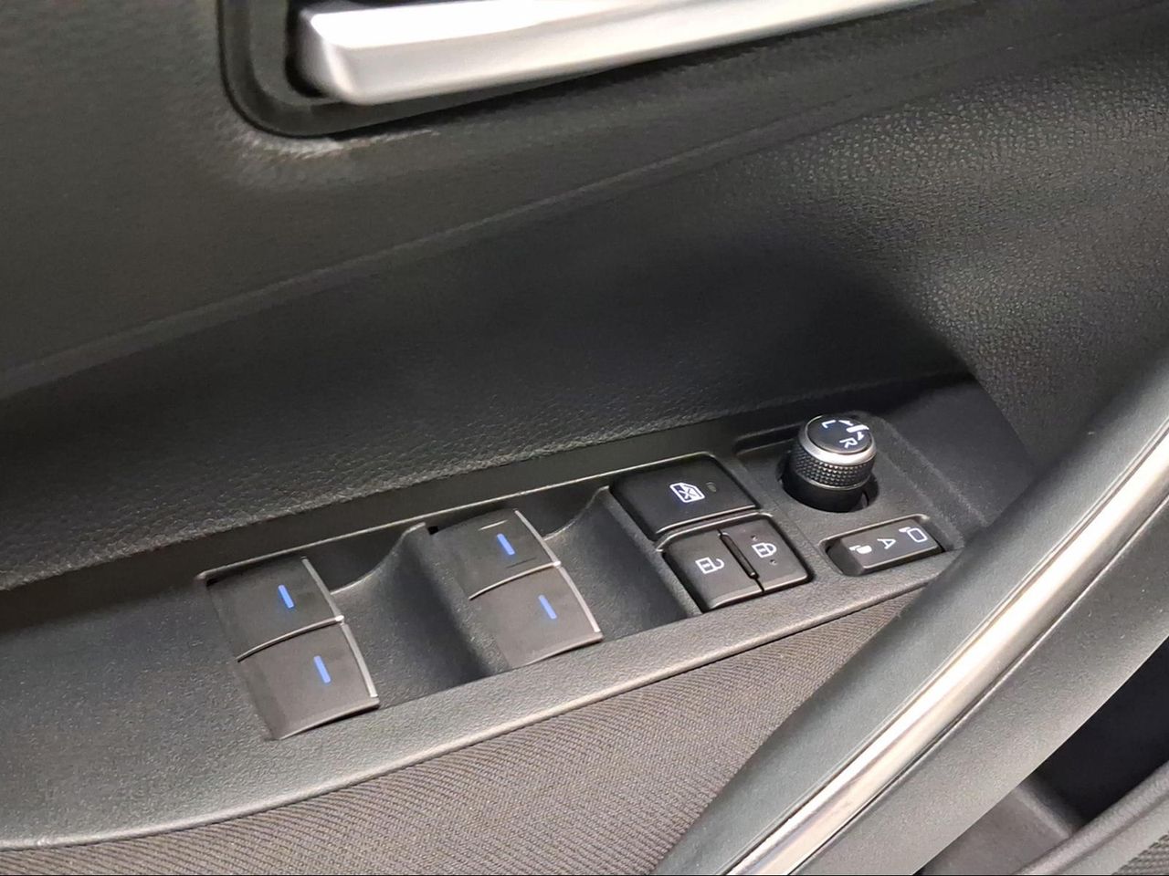 Toyota Corolla 1.8 125H ACTIVE TECH E-CVT  - Foto 24