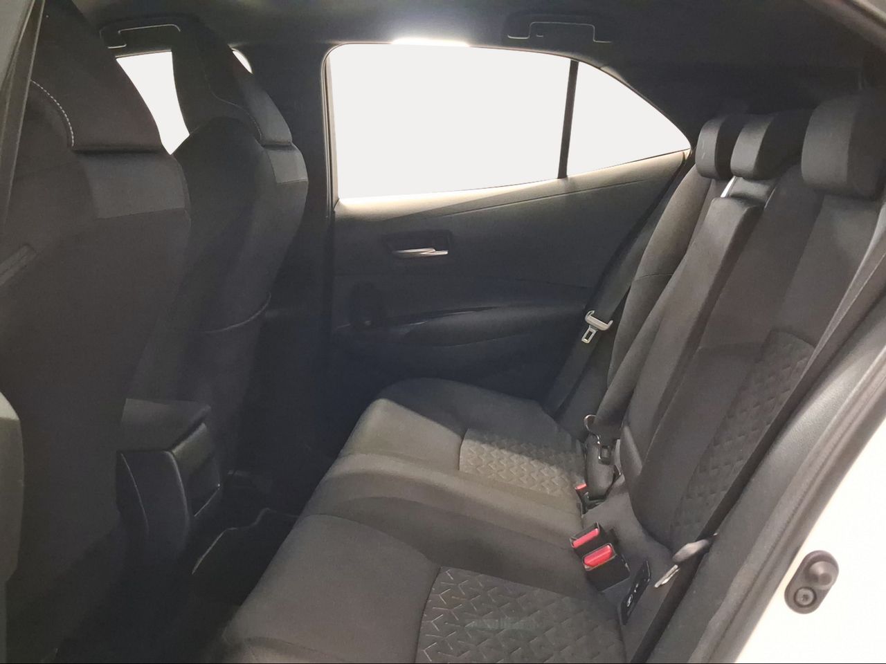 Toyota Corolla 1.8 125H ACTIVE TECH E-CVT  - Foto 12