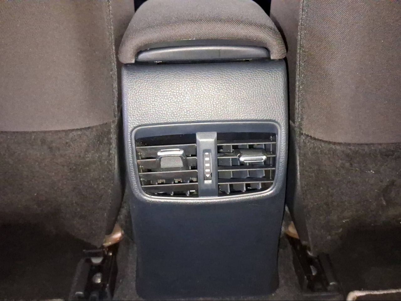 Toyota Corolla 1.8 125H ACTIVE TECH E-CVT TOU SPORT  - Foto 24