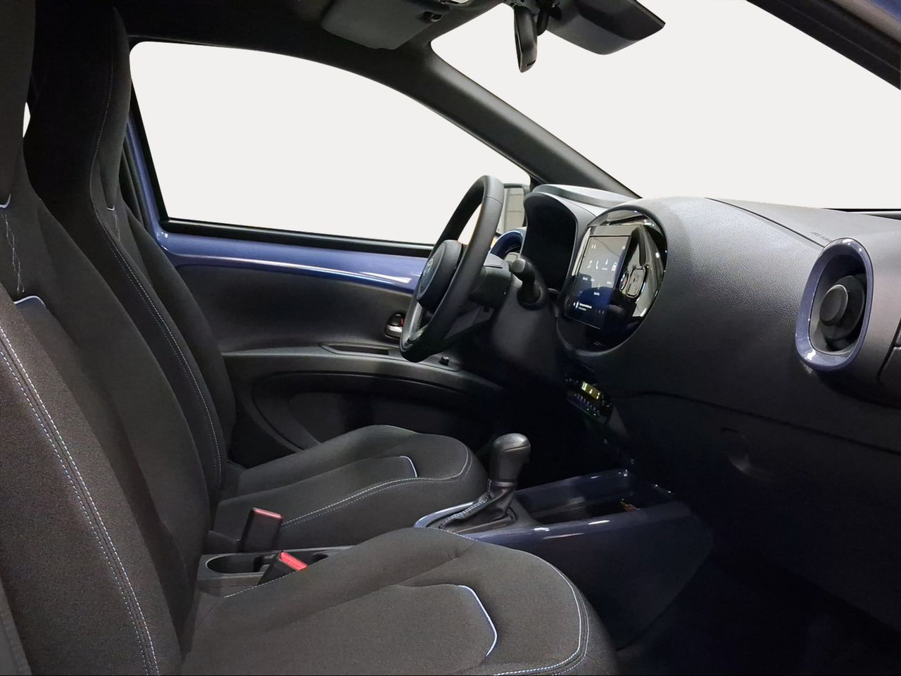 Toyota Aygo X Cross Hybrid MC26 1.5 116CV Like  - Foto 7