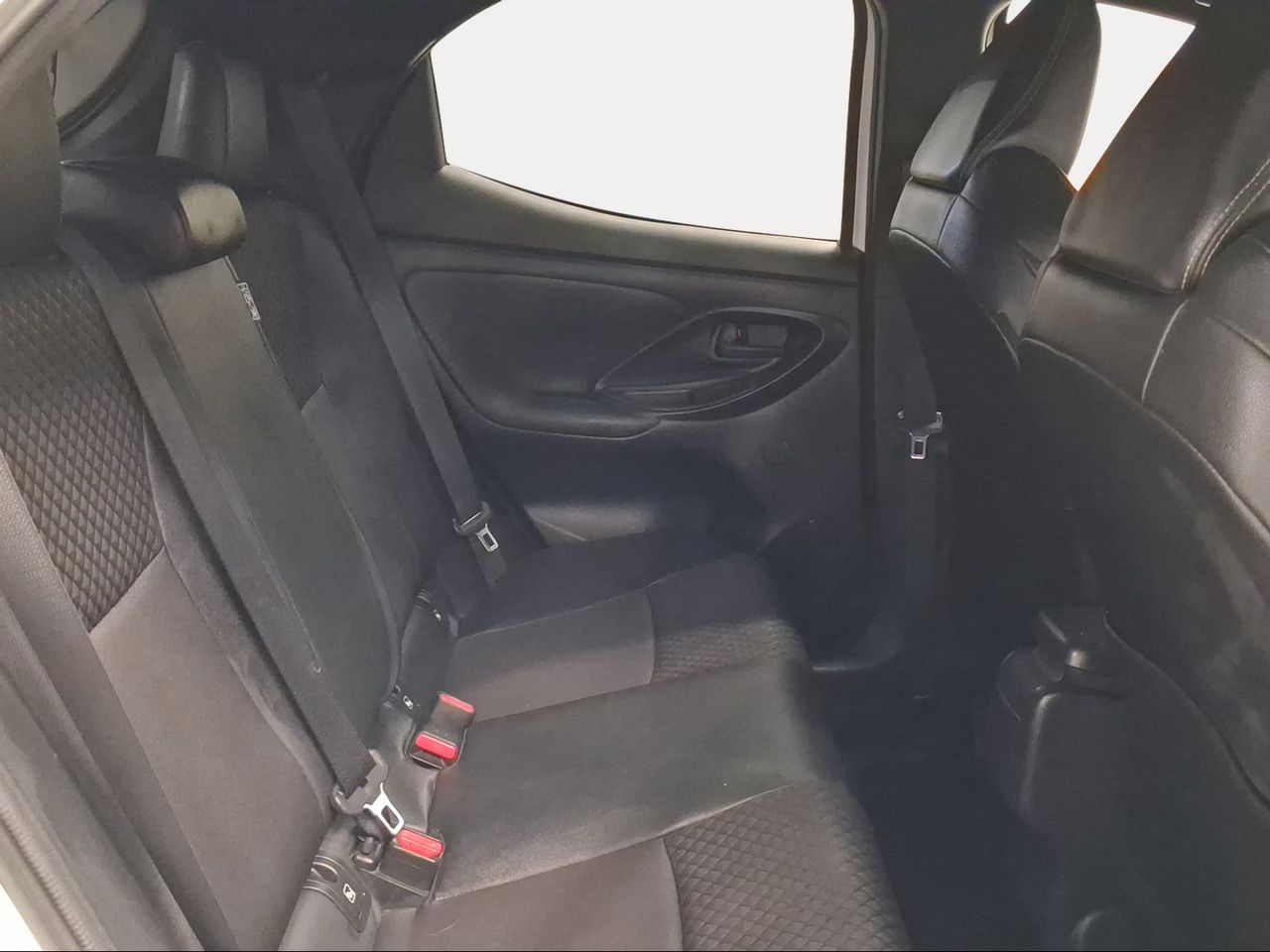 Toyota Yaris 1.5 120H Style  - Foto 8