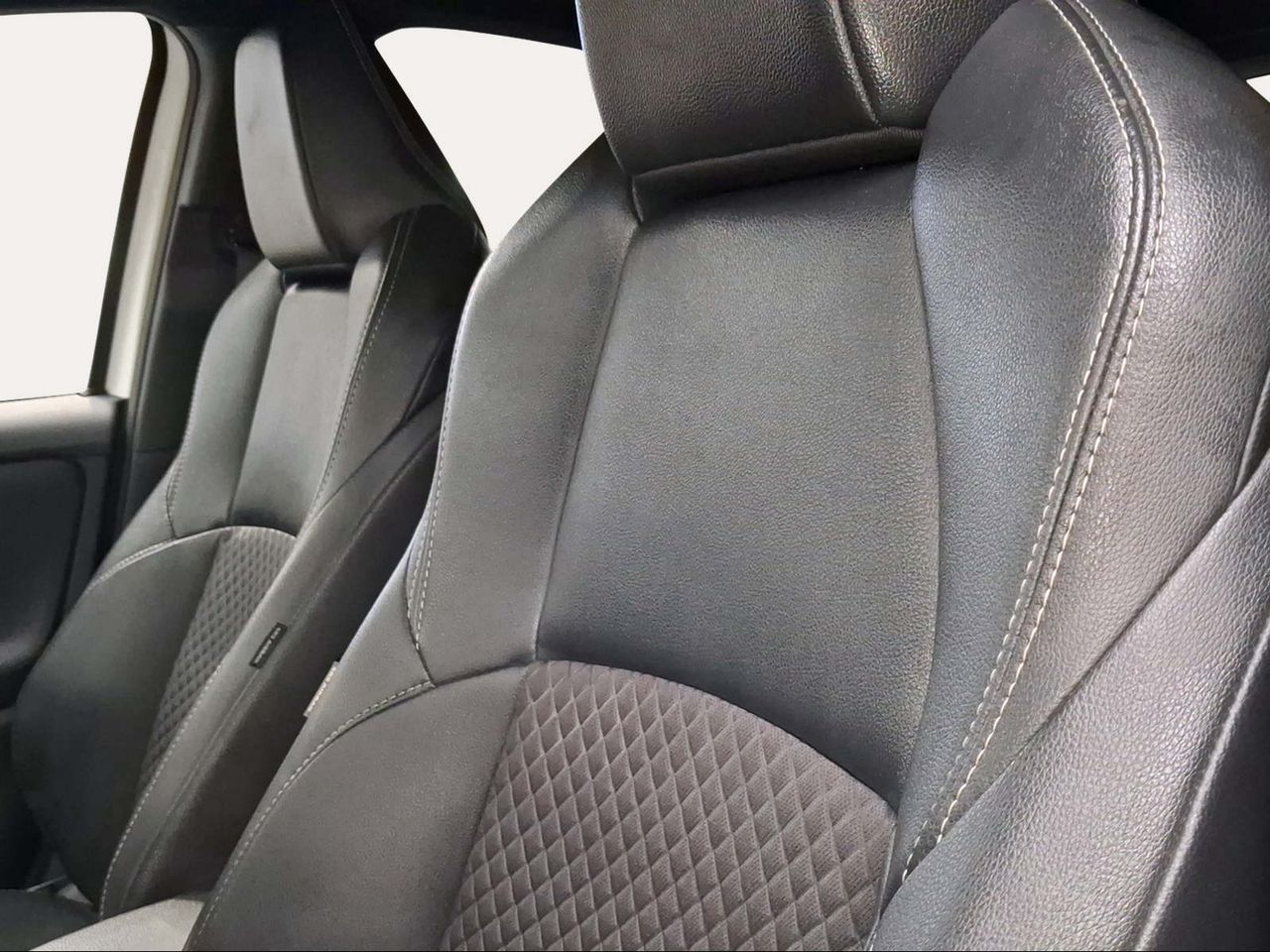 Toyota Yaris 1.5 120H Style  - Foto 23