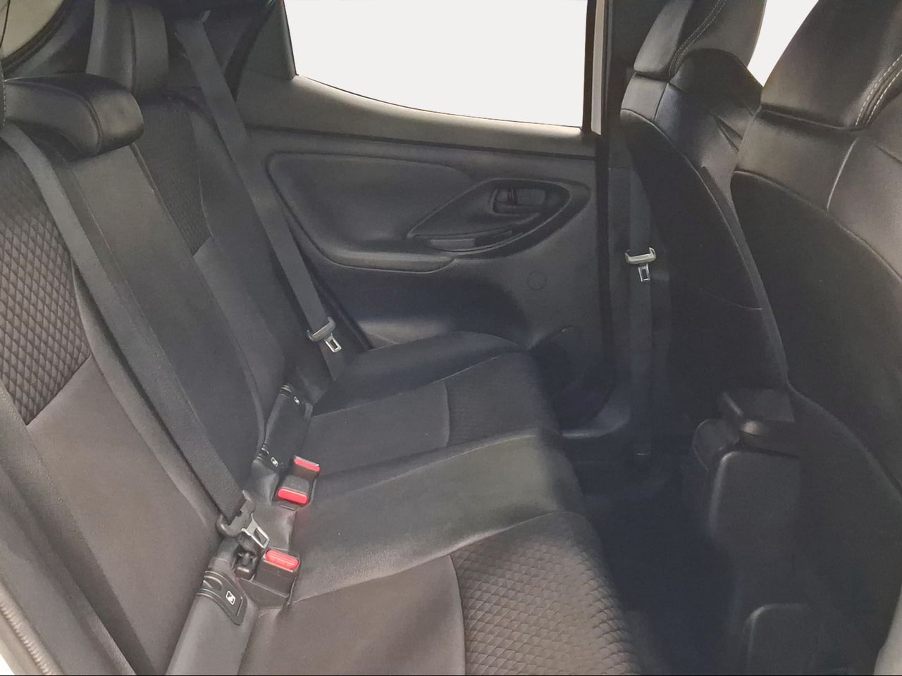 Toyota Yaris 1.5 120H Style  - Foto 8