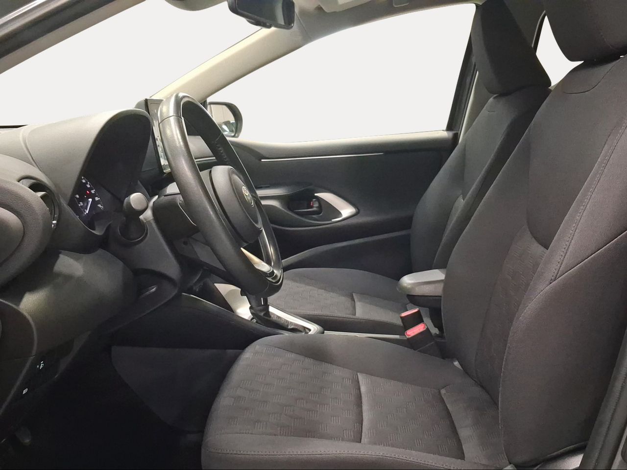 Toyota Yaris 1.5 120H Active Plus  - Foto 13