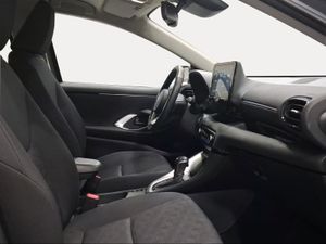 Toyota Yaris 1.5 120H Active Plus  - Foto 7